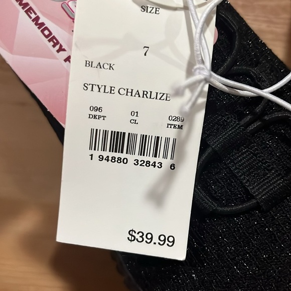 NWT Skechers Sparkly Sneaker - Picture 5 of 5